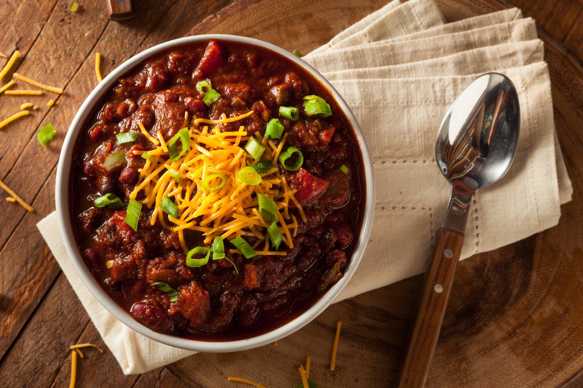 IPSOutdoors's tweet photo. Cook the perfect dinner for your favorite outdoorsman/woman with this flavor packed spicy smoky venison chili recipe » https://t.co/44Tbfoyq7H https://t.co/ihnjWPMZEi