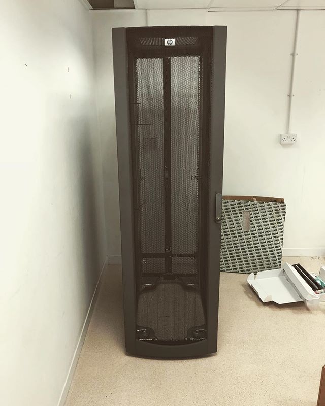 rhysadams's tweet photo. Massive thanks to @merv_spencer for helping me get this new server cabinet in! And of course @carolspencer34. #server #hpserver #webserver #emailserver #sbs2016 #microsoftserver https://t.co/C4H4KEkFGT