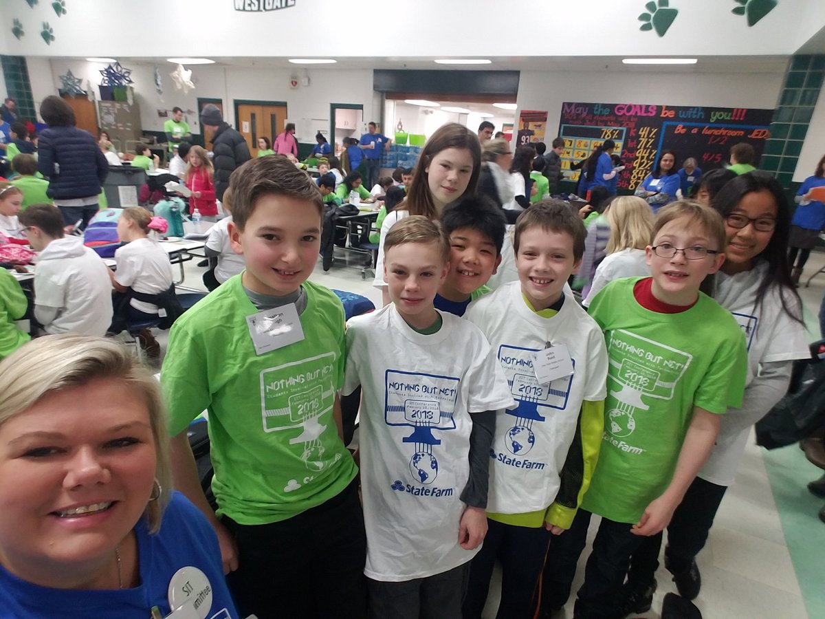 A few of the proud <a href="/LakeForestSD67/">Lake Forest School District 67</a> kids who presented and attended the #sit18 conference on a Sat. Learning and sharing outside of school hours is #findingjoy67 for me! #leadership