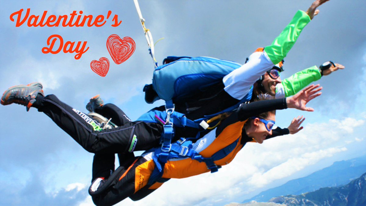 emocionday's tweet photo. Feliz #SanValentin desde 4.000m de altura!! 💗 💗 https://t.co/ZM8oKbIGxd