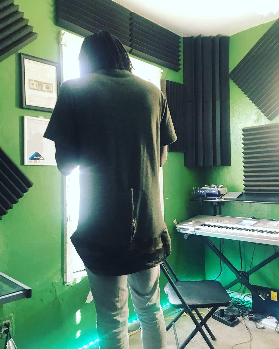 BOYO_3F's tweet photo. New #Music Coming this Month from me &amp; @OCTOBERKINGZ #PromisesNeverBroken #freshflyfamous ‼️💯🏆 https://t.co/mcSgV8EAZ5