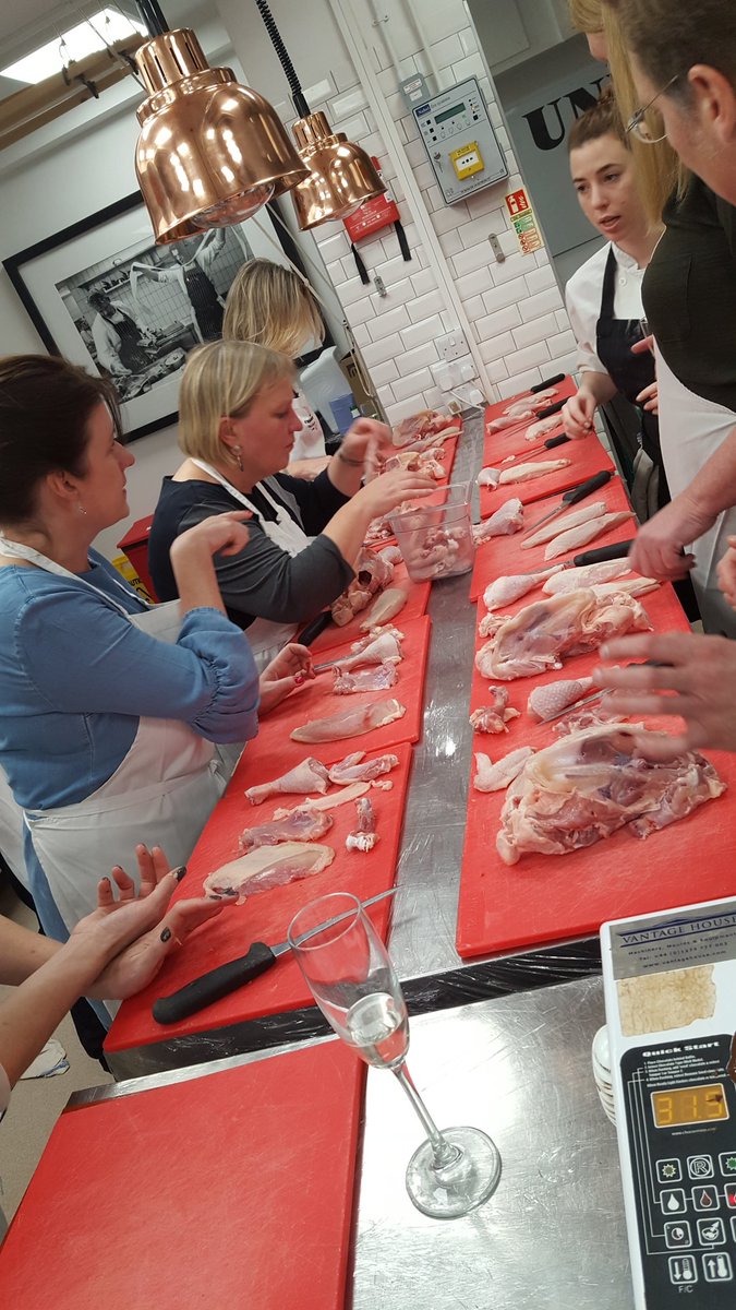 darenpoole's tweet photo. Honing boning skills @cookinglesson https://t.co/XkShcUWIw7