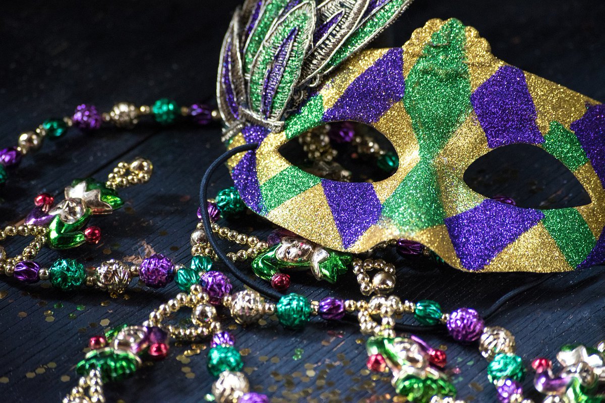 TrulandHomes's tweet photo. Laissez Bon Temps Rouler! Happy Mardi Gras from all of us at Truland Homes. https://t.co/CaeWcB6PCO