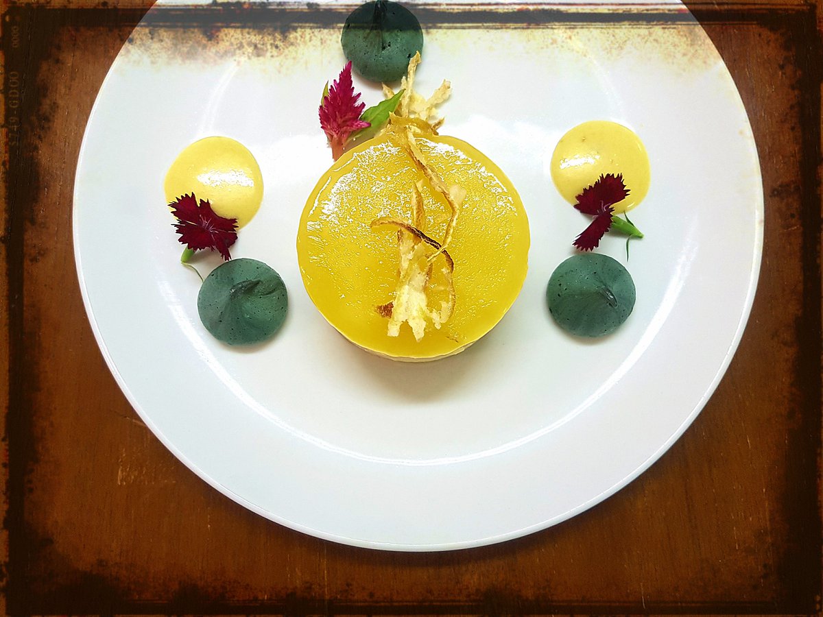 #live on the 14th February <a href="/GrannyMouseSA/">Granny Mouse SA</a> with #5course pairing all new #eaves menu ... see something u like .... make a turn and try.... #daretobedifferent with #grannymouse and book your #grannymousemoment