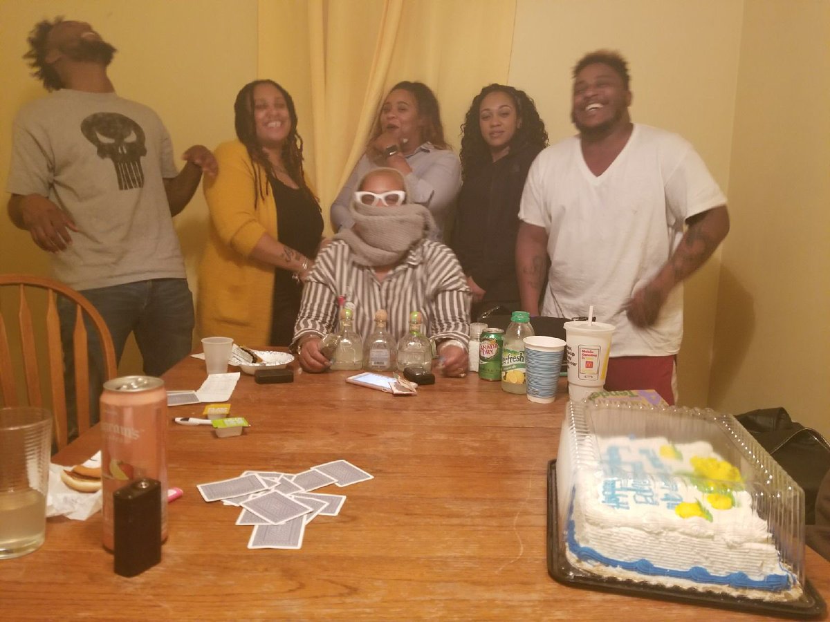 InfamousRa's tweet photo. Good times with the crew https://t.co/DQlcGTavb8