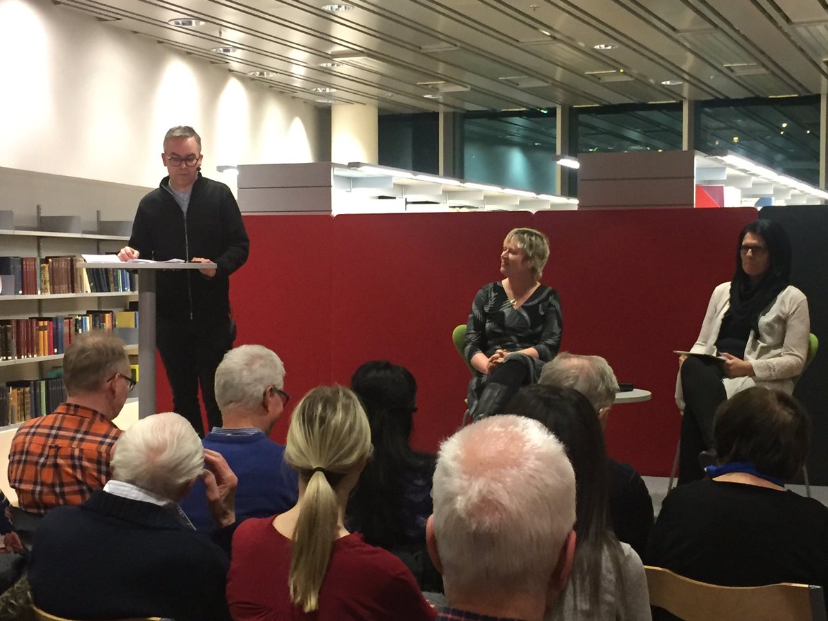 HogskolanHstd's tweet photo. Vad gör #fakenews med oss? Samtalsserien #viprataromdet är igång på Stadsbiblioteket i #Halmstad. https://t.co/USmnwqdAde