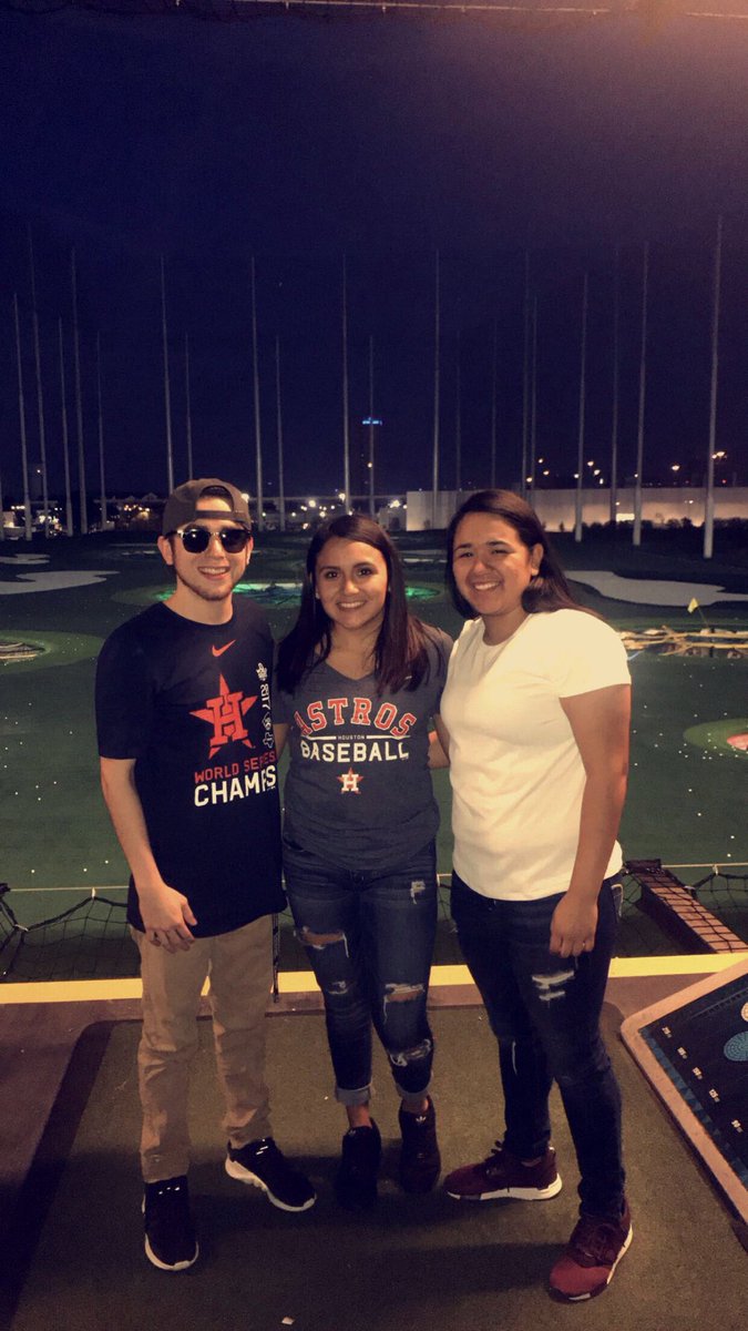 Aliciapuentes__'s tweet photo. Love and miss y’all so much😭💛💛 https://t.co/MzMdcH3WSv