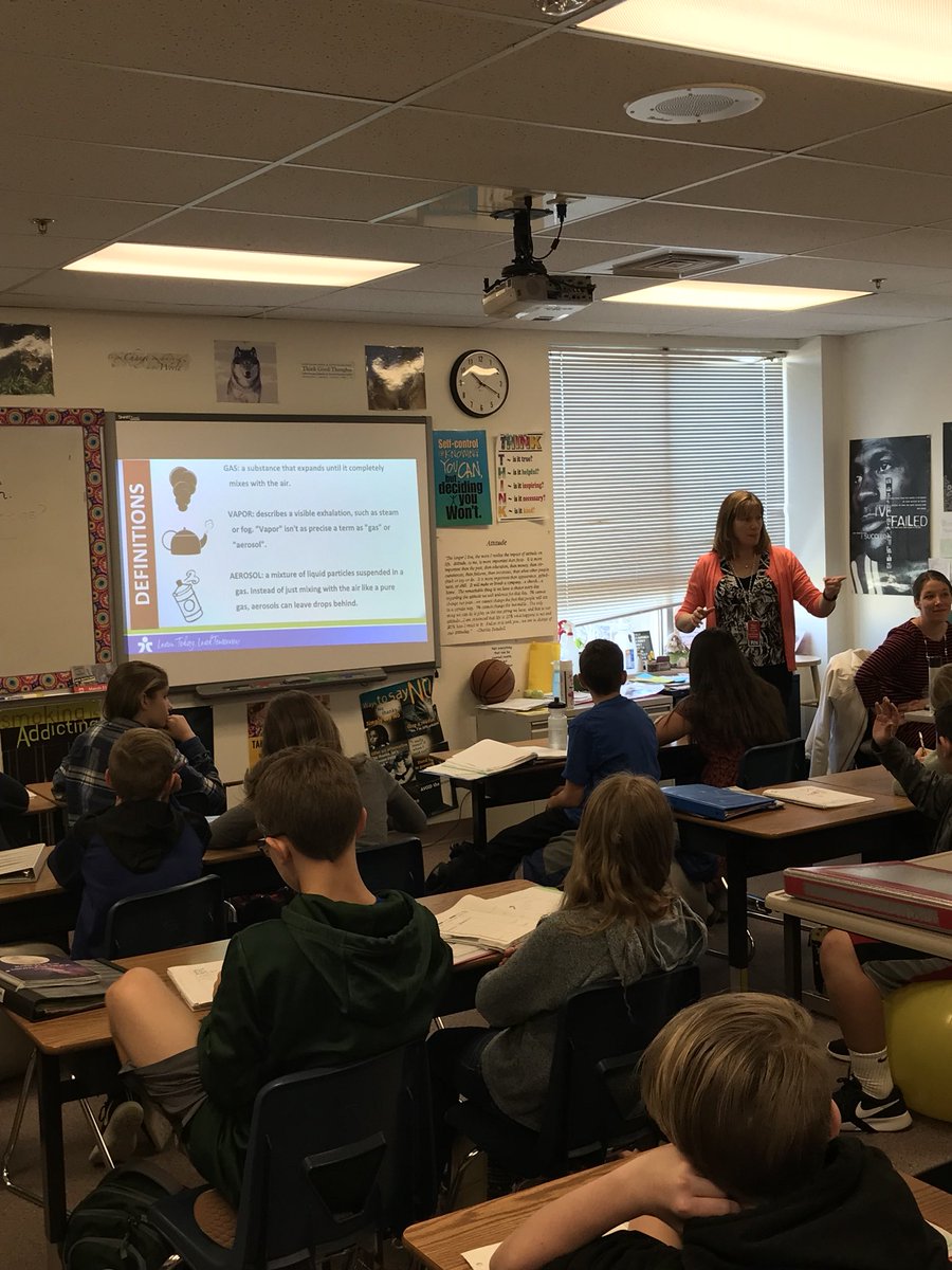 RanchViewMS's tweet image. School nurse and counselor teaching students about the dangers and facts about vaping and e-cigarettes! Making a difference one student at a time. @RanchViewMS @dcsdk12