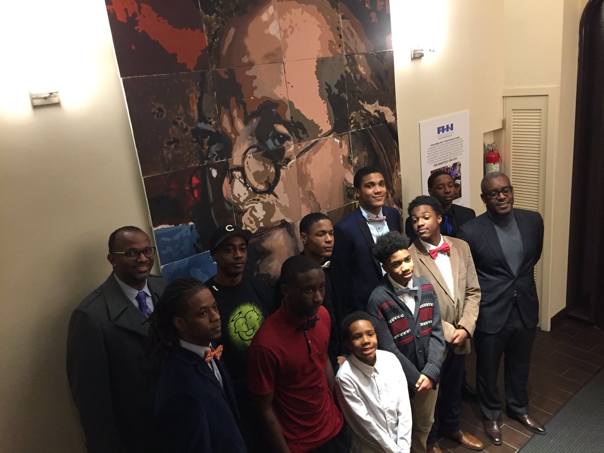 oneannapolis's tweet photo. #TheCollab Exhibit launch #OneAnnapolisOneLove #FutureHistoryNow #VisionWorkshop #BWSAnnapolis https://t.co/gC7WTLx5u5