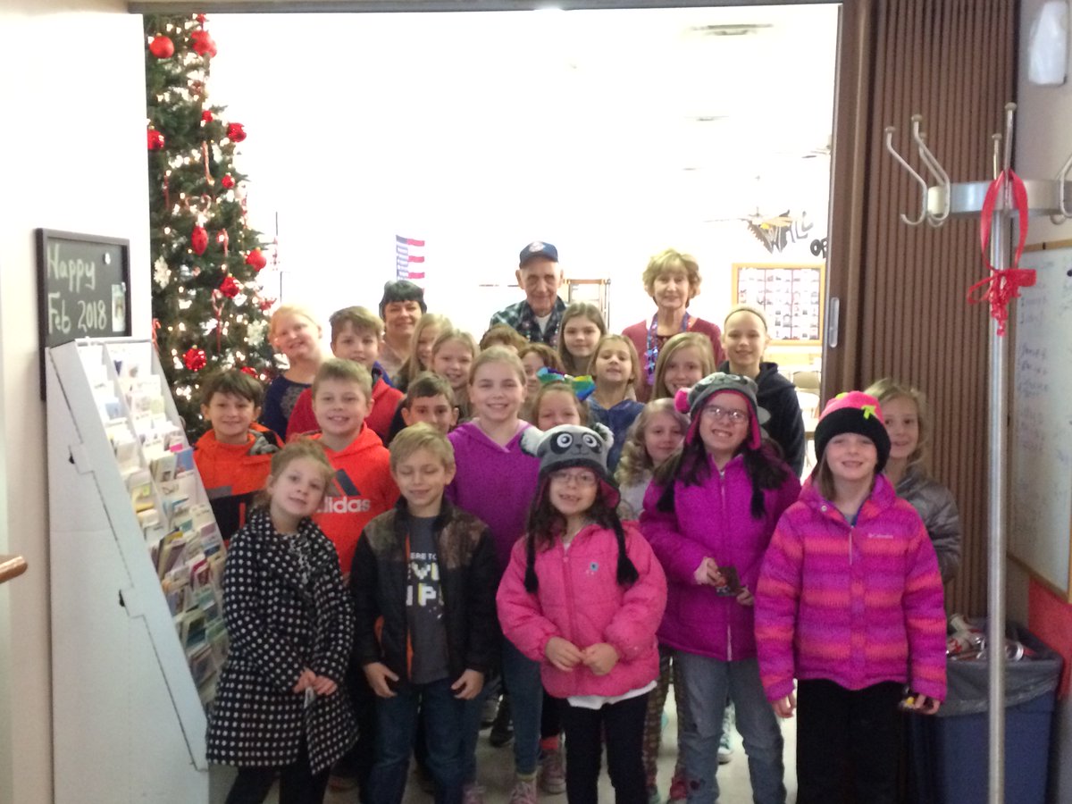 oesreadrightrun's tweet photo. We went on our field trip to do our random act of kindness this morning! The cold kept some at home today but we were able to deliver them for when they do make their way in! #gcr2 #oes #rrr https://t.co/JWIXdpPsmz