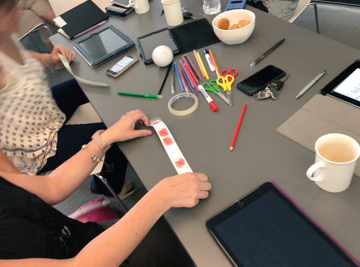 iStoreEducation's tweet image. Making binary bracelets and painting with @SpheroEdu. And you thought coding was done on a screen? Teachers learning coding at our workshop. #codingteachers #edtech #teachergoals