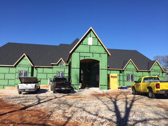 MeeksLumber's tweet photo. Check out these jobsite pictures from Greene County. This home has been fun to watch being built and gets more impressive each time @MeeksLumber makes a delivery. Check back for more pictures as this home is quickly nearing completion. #Meeks #Lumber #Ozarks #TheBuildersChoice https://t.co/L1eX7h3Mfm