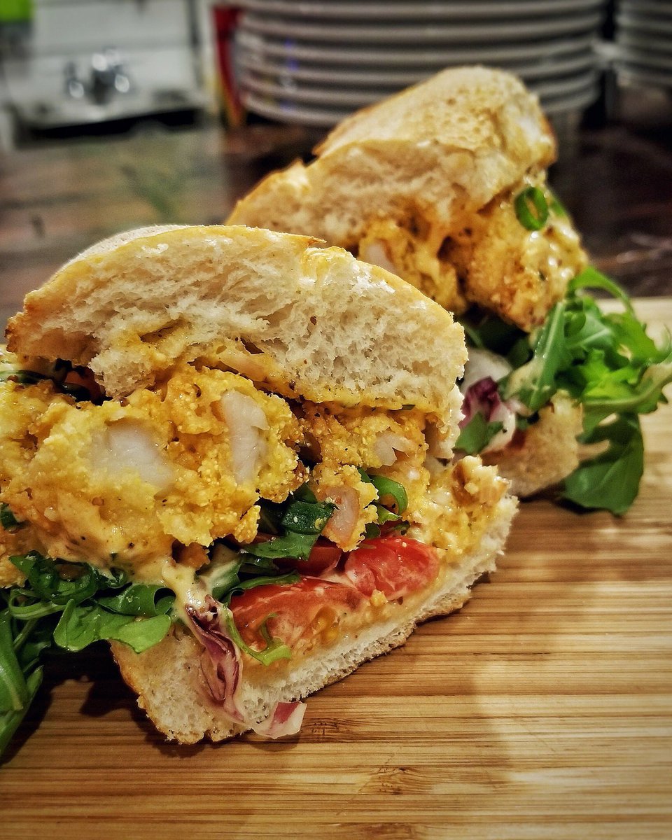 We're celebrating #MardiGras today w/ some of our favourite tastes of New Orleans. Shrimp Poboys on the lunch menu until 5, shrimp etoufee at dinner, &amp; free slices of king cake. Laissez les bon temps rouler. ⚜️ #poboy #hamont