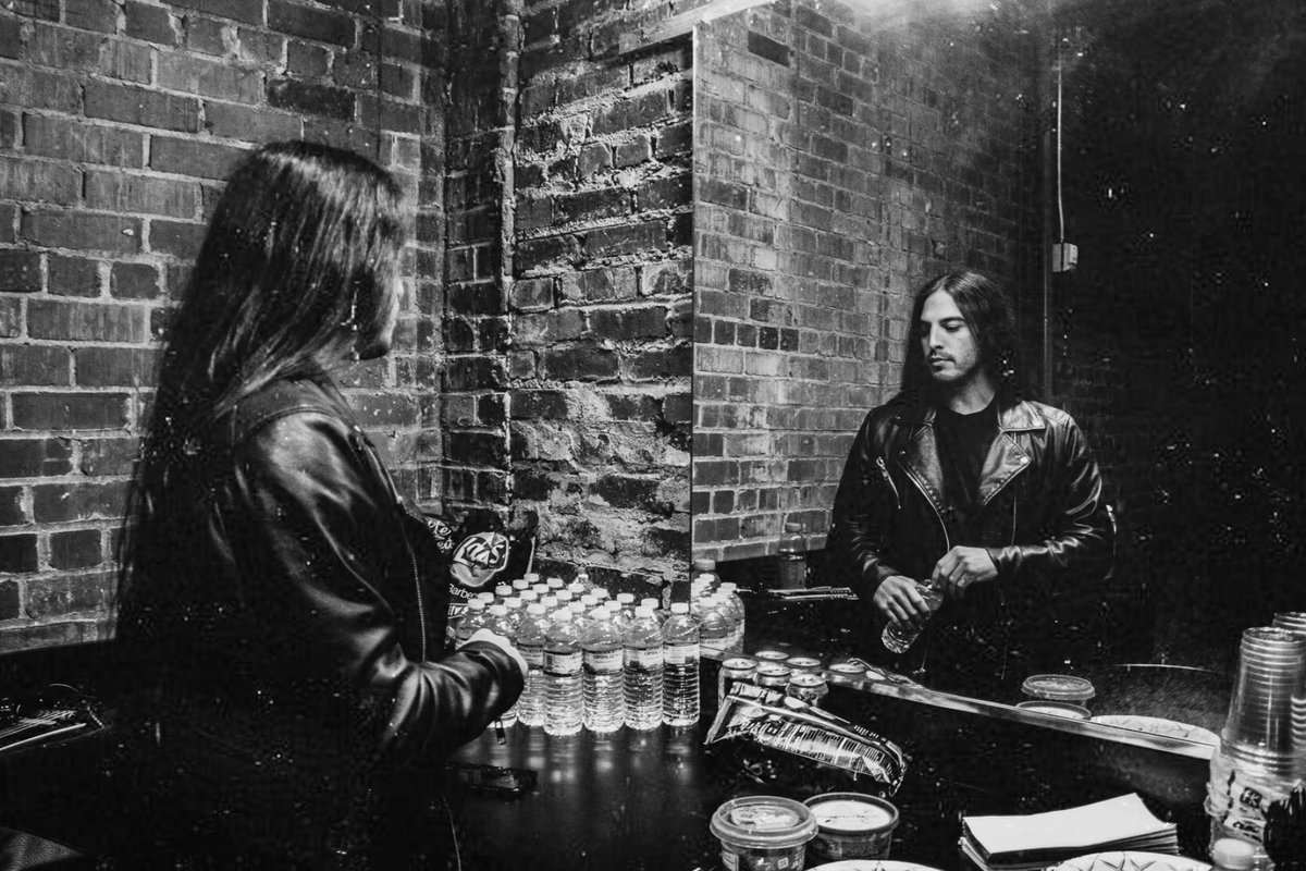 sassoddey's tweet photo. @siftingofficial @EclipseRecords @Copernicus_bamb @Joey_Aguirre @WinsSifting alone || ATL https://t.co/LEsg1C4av9
