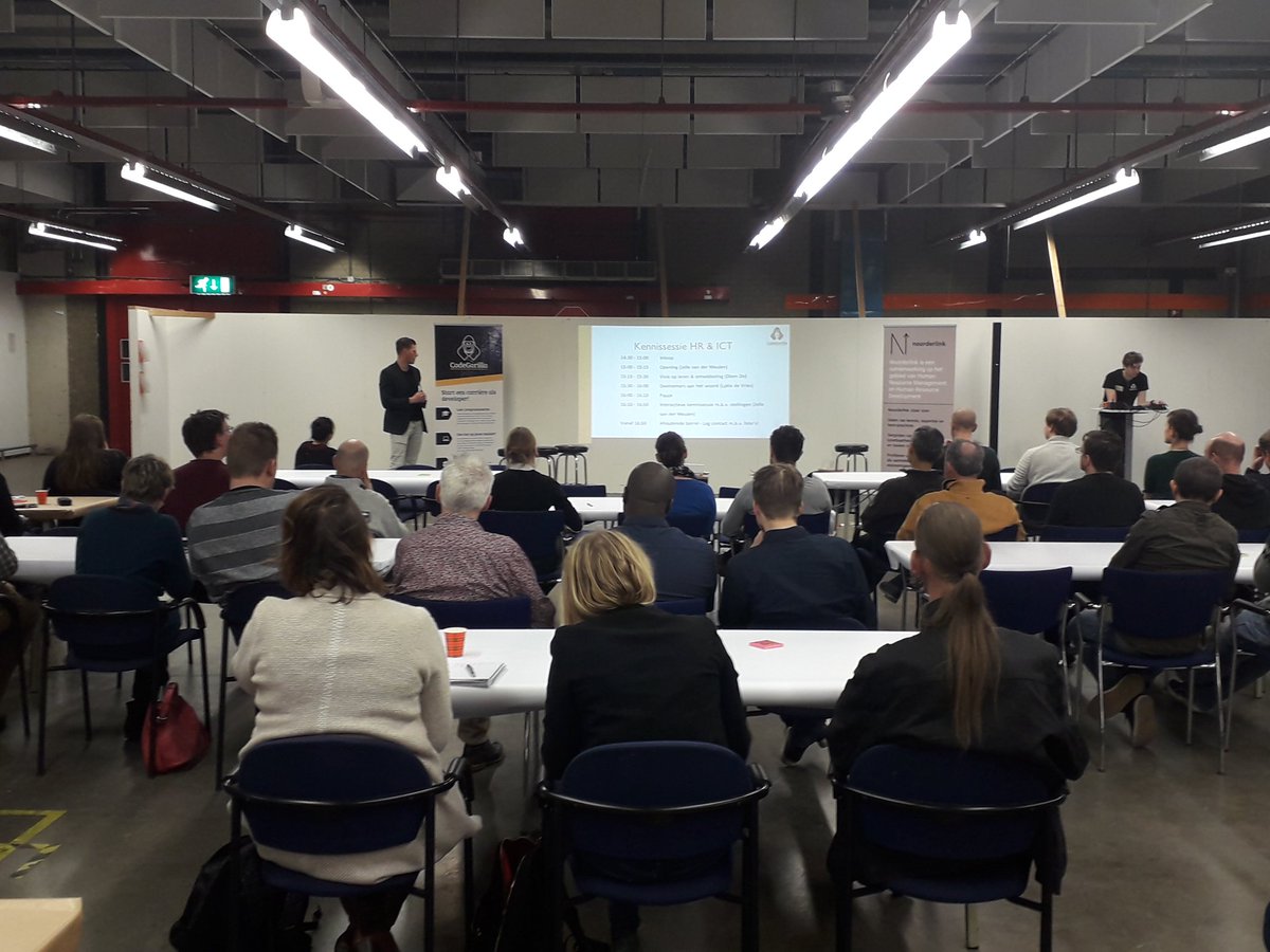 LonyEmmen's tweet image. Inspirerende middag vanuit #Noorderlink mogen meemaken. #codegorilla #energiegever.