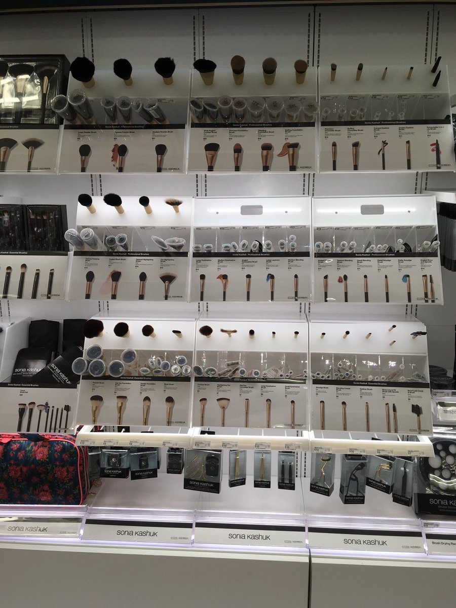 New Sonia Kashuk set is amazing 👍🏻👍🏻👍🏻@2744