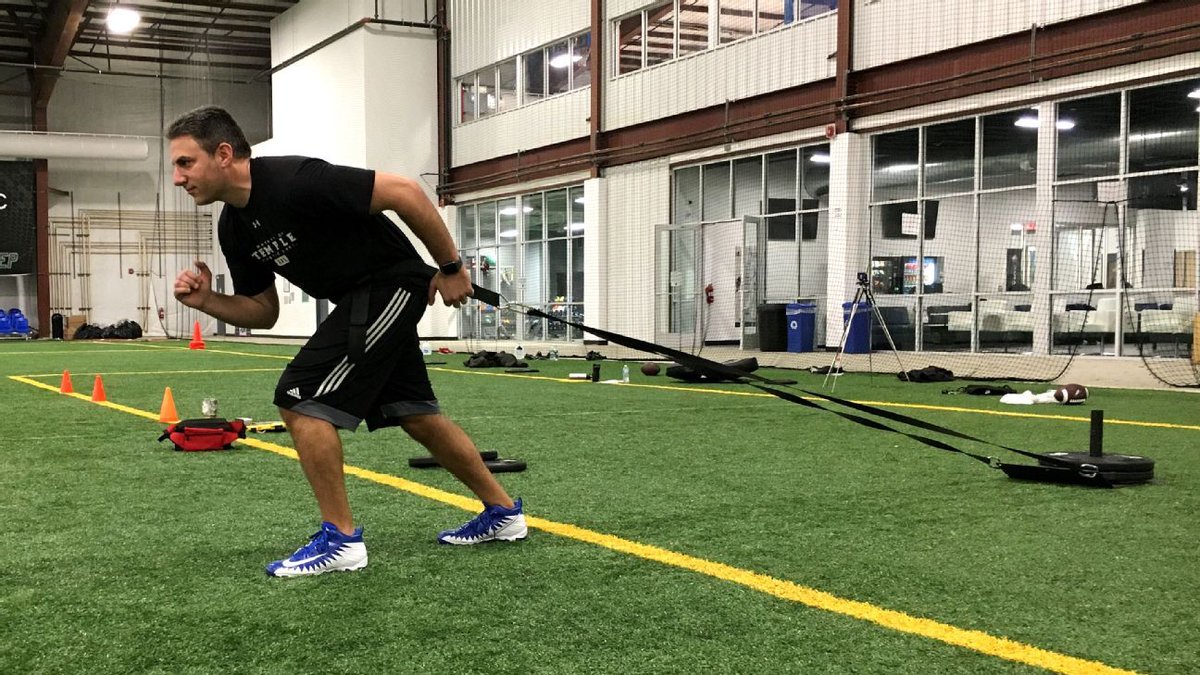 Pyrek_VIPFAN's tweet image. Combine workouts are no joke, especially for a 39-year-old Giants reporter dlvr.it/QGCLSQ #FireFan