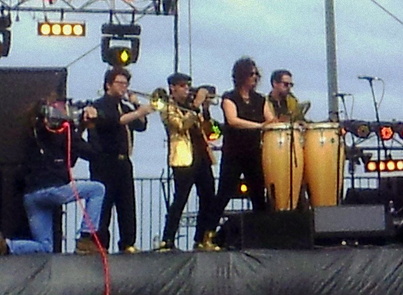 WELL DONE TO THE BRASS SECTION, WITH CONGO DRUMS! 
@ThatGoldStSound @stkildafestival #StKilda #summertime #bands #Melbournecats #vocalist #musicians #YouTube #musicpromo #recording #artists #singersongwriter #Melbourne #LosAngeles #NYC #Nashville