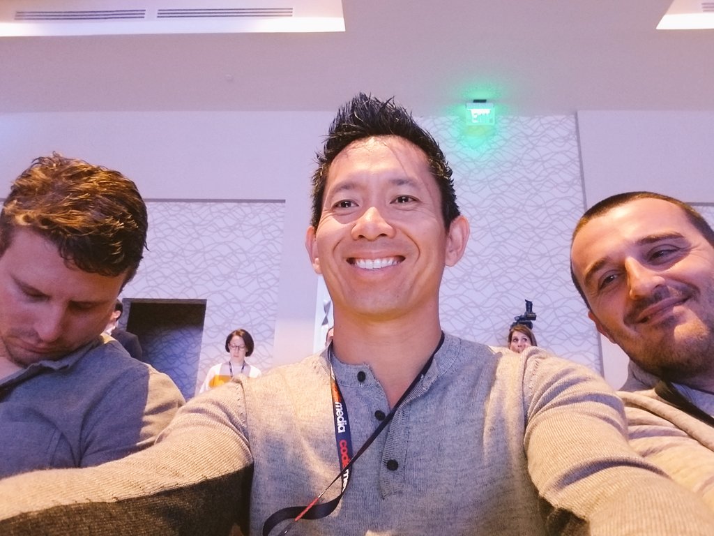 peterpham's tweet image. Sitting with 1 old &amp;amp; 1 new @ScienceInc ceo. @mrdubin @DollarShaveClub.. @bvatere @mammothmedia #family #CodeMedia