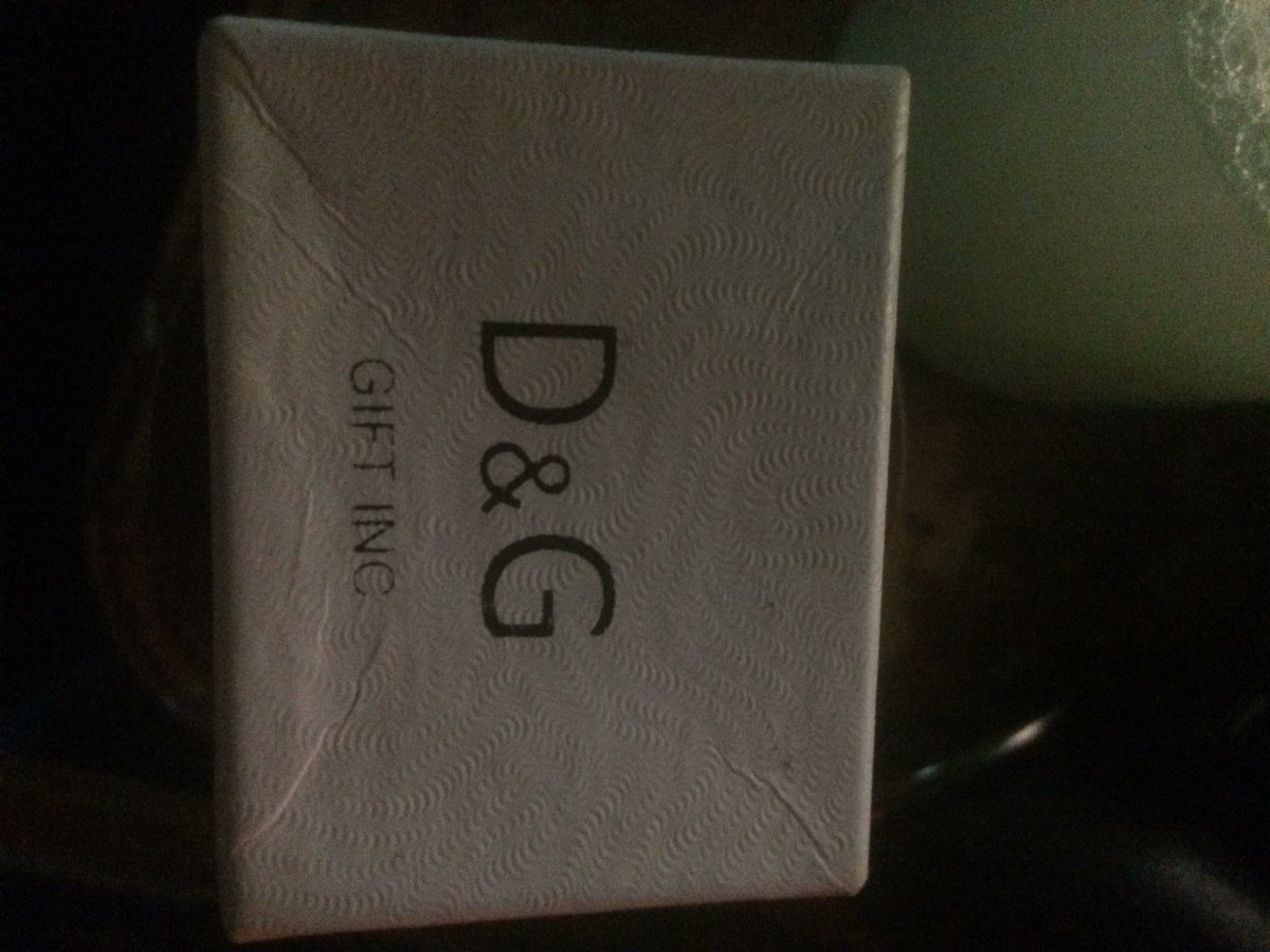 lisalyfw88's tweet photo. D&amp;G  jewelry black style Hbd hubby 💯💋❤️🎉🎂 https://t.co/JxsGqwCeDo