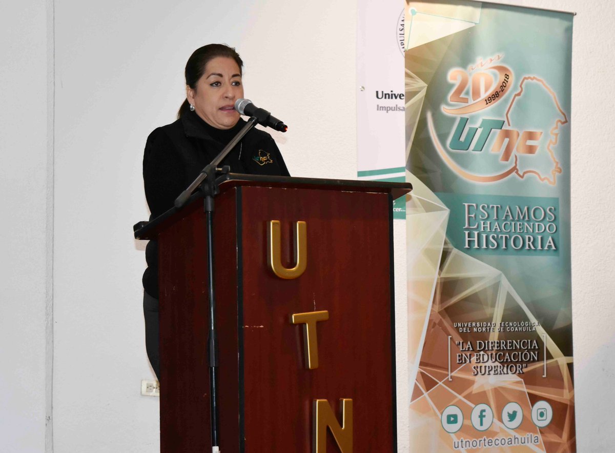 UTnortecoahuila's tweet photo. Nuestra Rectora @MGloriaHR hizo entrega de Uniformes a los alumnos que formarán parte del contingente en el Encuentro Regional Deportivo y Cultural 2018 del cual la Universidad es #OrgullosamenteSede. https://t.co/Cr6y5f7n4W