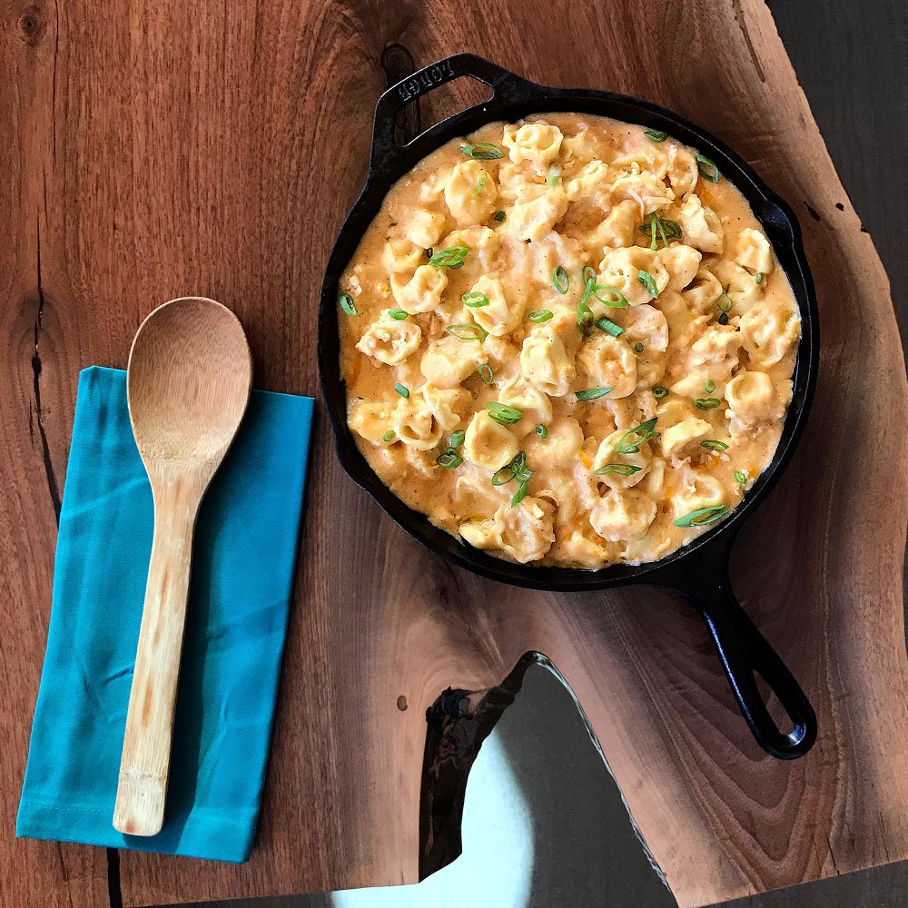 CarsosPastaCo's tweet photo. Today is #NationalTortelliniDay! What is your favorite #tortellini filling? #3CheeseTortelliniMacAndCheese #CarsosPasta #madeLocal #Seattle #FatTuesday https://t.co/ARThwcRAnq