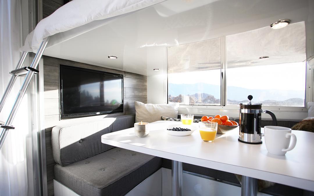 Living Vehicle tweet media