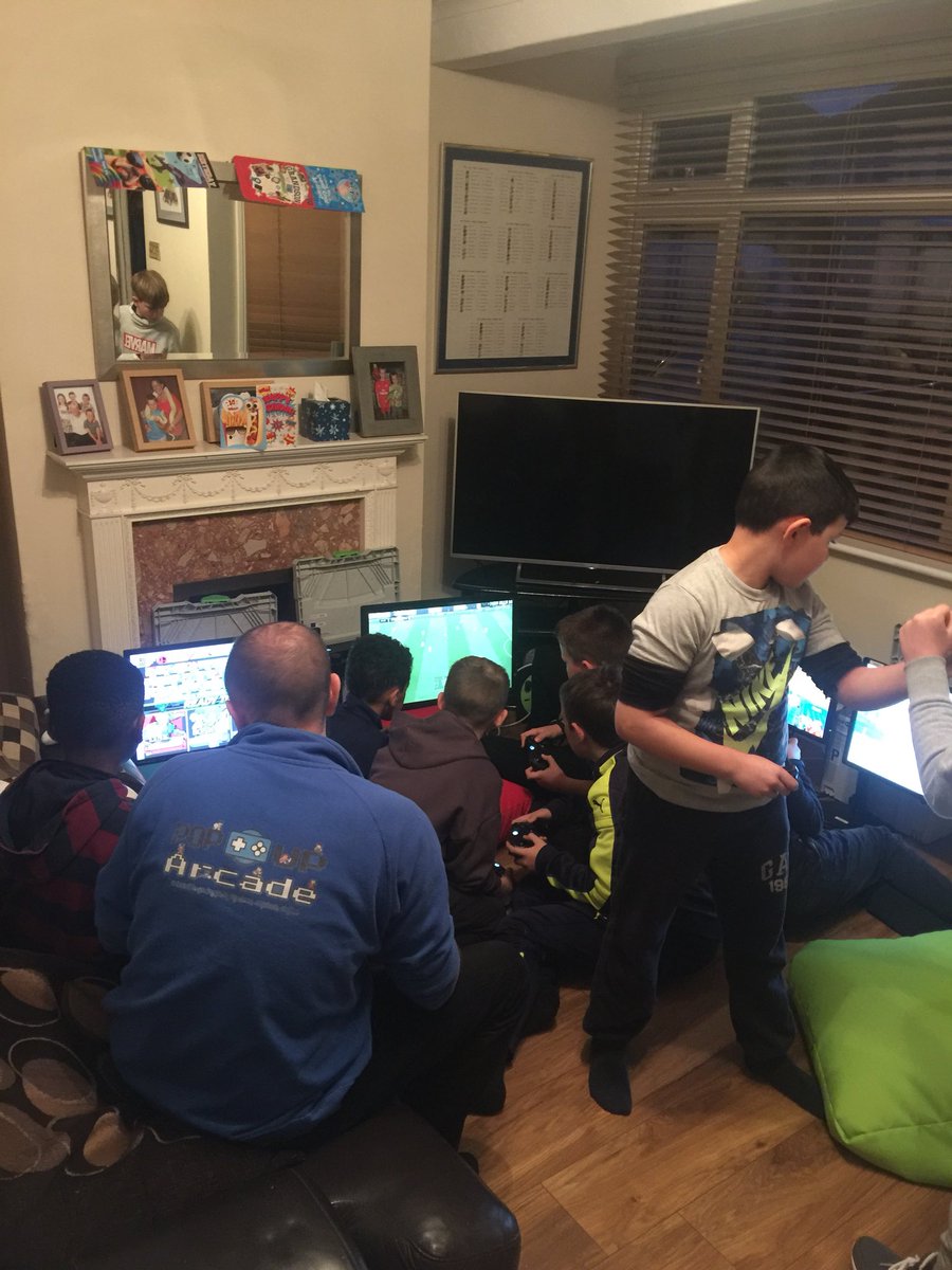 <a href="/PopUpArcadeUK/">Pop Up Arcade</a> thanks for a fabulous party this afternoon, host Chris was excellent, we had a house full of very happy boys 😀
