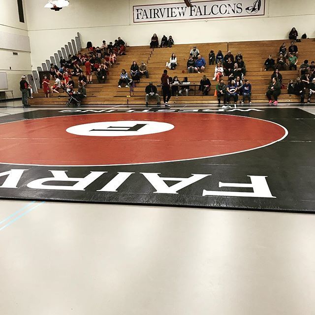 OlympicPhoto's tweet photo. I am out here about to shoot some action for Fairview wrestling against Ridgetop! Good luck to em both.
#olympicphoto #olympicphotoaction #olympicphotogroup #fairviewmiddle #wrestling https://t.co/8Q2HZpiCBt https://t.co/EKJzRMCd6n