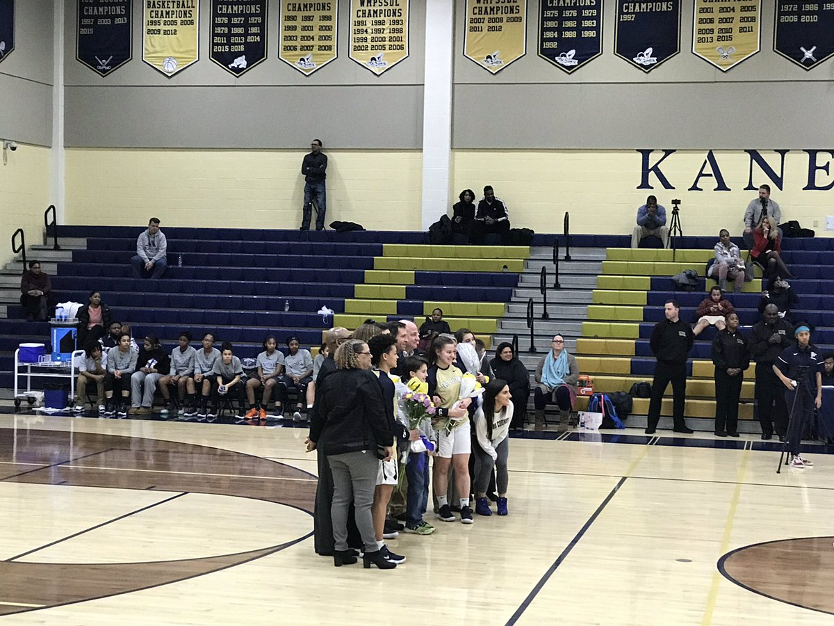 GCGirlsHoops's tweet photo. Celebrating our Seniors 💙Kiki 💛Meggie💙Madison!! #FalconPride https://t.co/DB2BXsJEJK