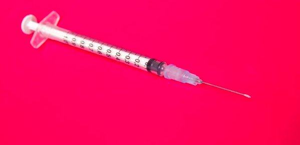 realself's tweet image. Does having cosmetic surgery impact your dating life? (via @Herdotie): ow.ly/HERg30ijHIn