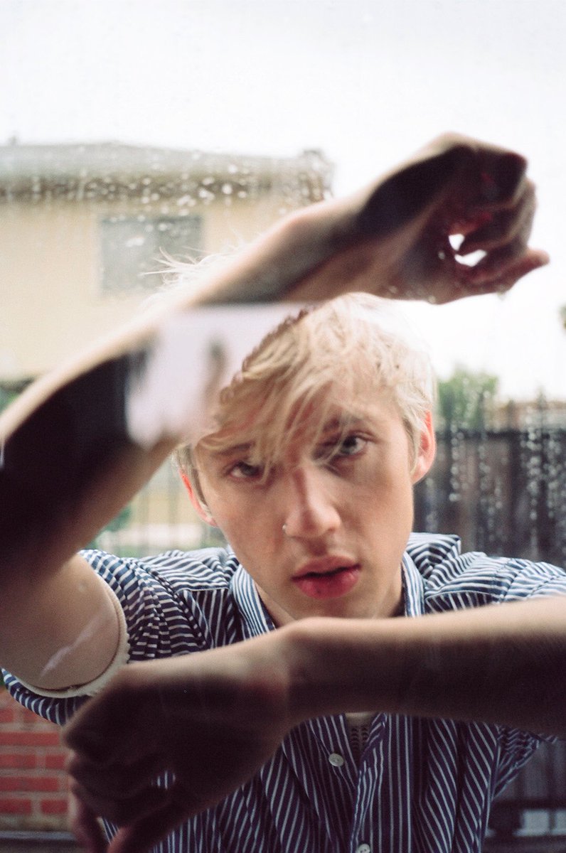troyesivan's tweet photo. .@DAZED FEATURE! ❤️❤️ PHOTO BY @blackpierreange STYLING BY @melzy917 TEXT BY @alexgfrank 🌹❤️ https://t.co/pMvolG6hmt