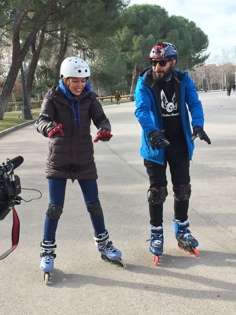 MadridDirecto's tweet photo. En Roller Madrid ( @rollermadrid) cuentan con más de 300 alumnos que aprenden patinaje. @MariaSaizM hoy ha sido una patinadora más. Le falta practica, dice.
#MD104 https://t.co/hO7AREeniZ