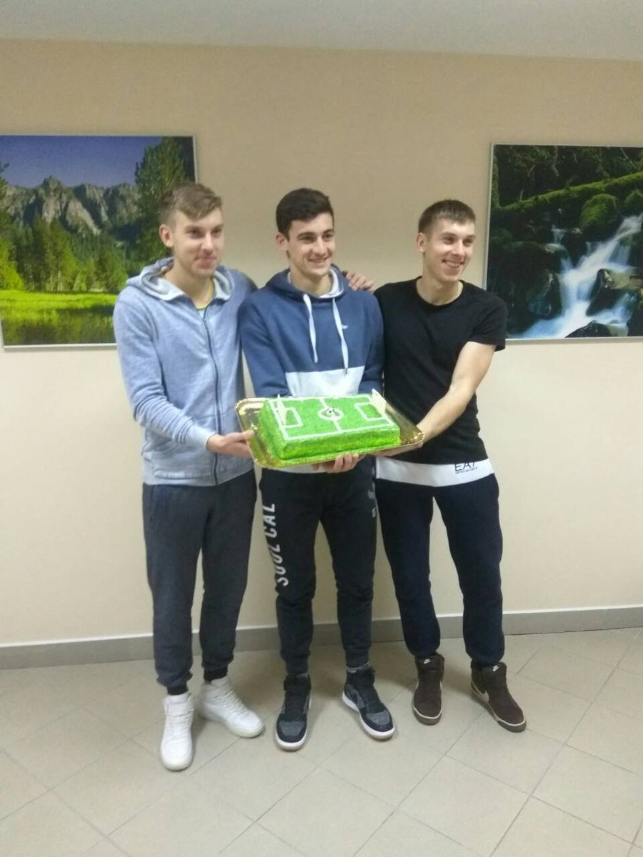 CSPetrocub's tweet photo. Omagiații: Dan Taras, Valerii și Andrei Macrițchii https://t.co/RZmptnf7DH
