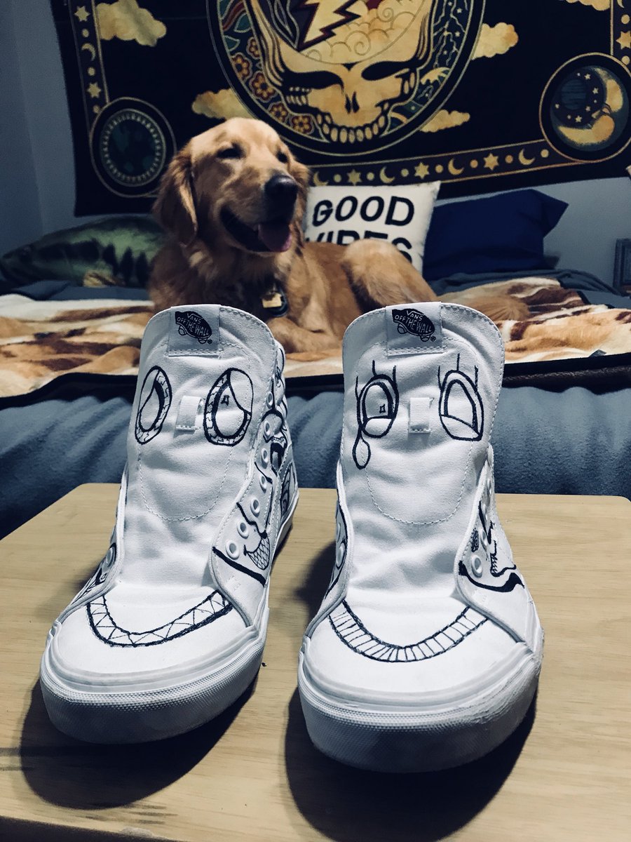 ril_ez's tweet photo. I made some shoes! https://t.co/tK7EmCw45P