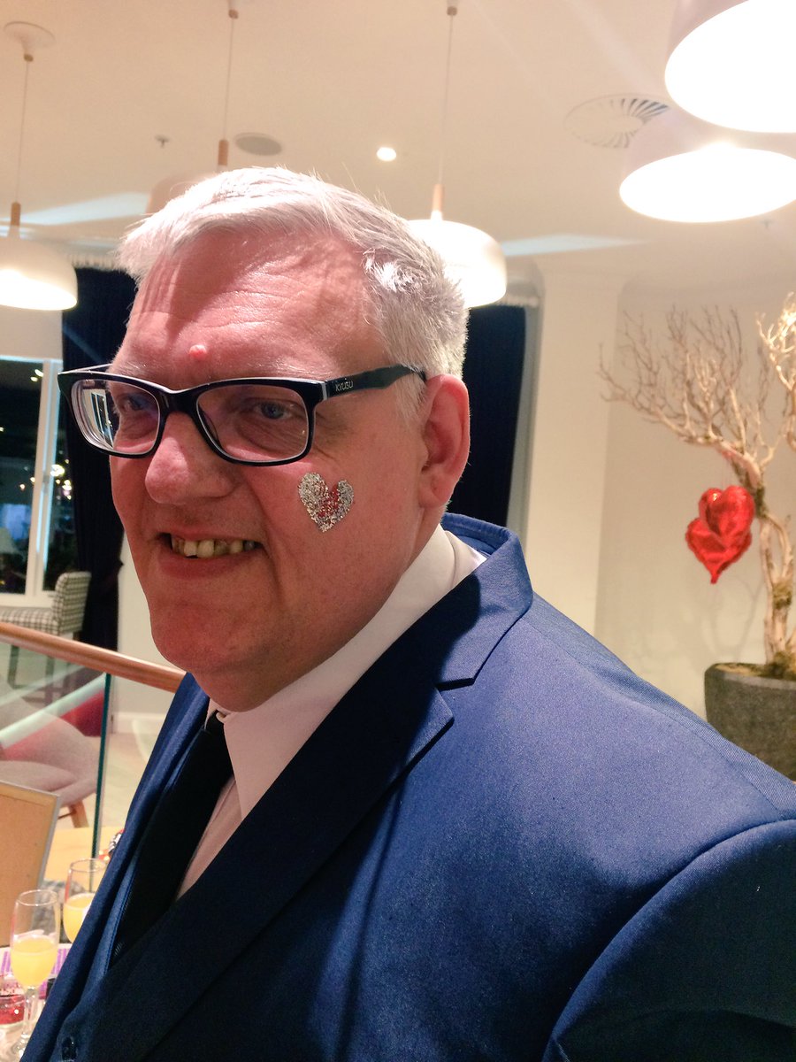 Happy birthday <a href="/BrotherShaunEPB/">Big Shaun Pro Gobshite</a> celebrating by getting his glitter on at @VMLounges LoveFest❤️