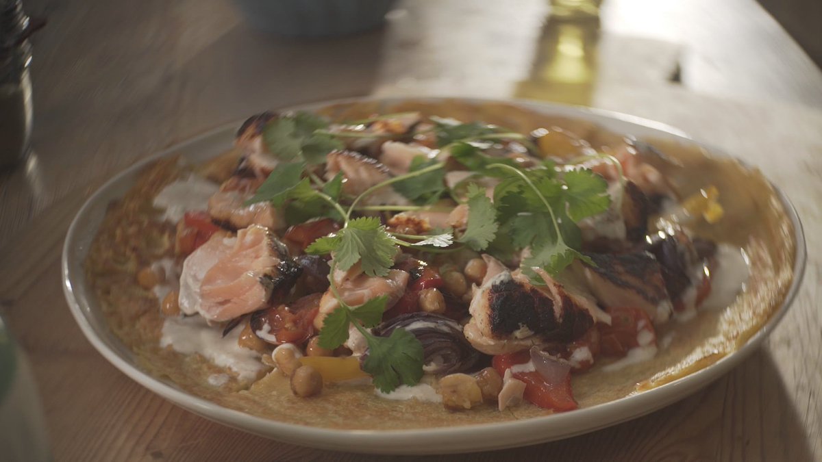 savemoneyfood's tweet photo. Amazing Socca bread dinner for the whole family for less than a fiver! #savemoneygoodfood https://t.co/ez98darIEy