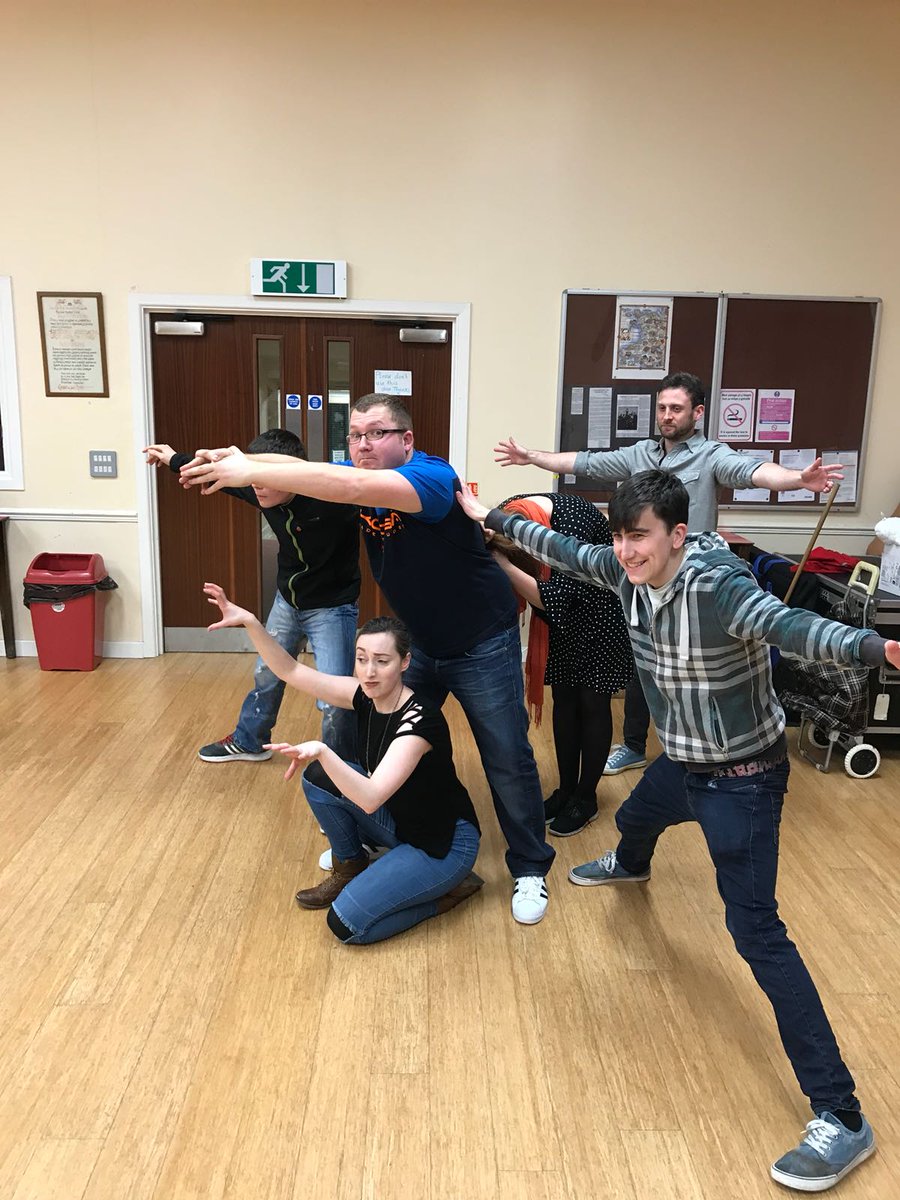 pobolycwm's tweet image. Beth sy'n mynd 'mlaen fan hyn te?

Caption this...

#pobolycwm @MessUpTheMess #Brynaman #gweithdy #drama #workshop @jameswilbraham_ @carwynglyn @DyfanRees @aledllyrthomas 🎭