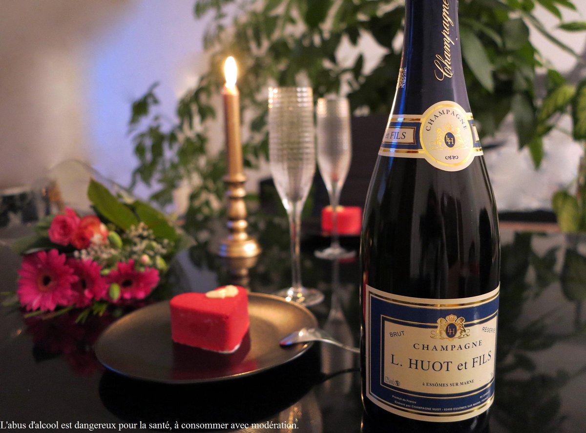 02400Champ_Huot's tweet photo. 💕 Joyeuse #SaintValentin ! 💕
#Champagne ! https://t.co/tIXNL3Ifig