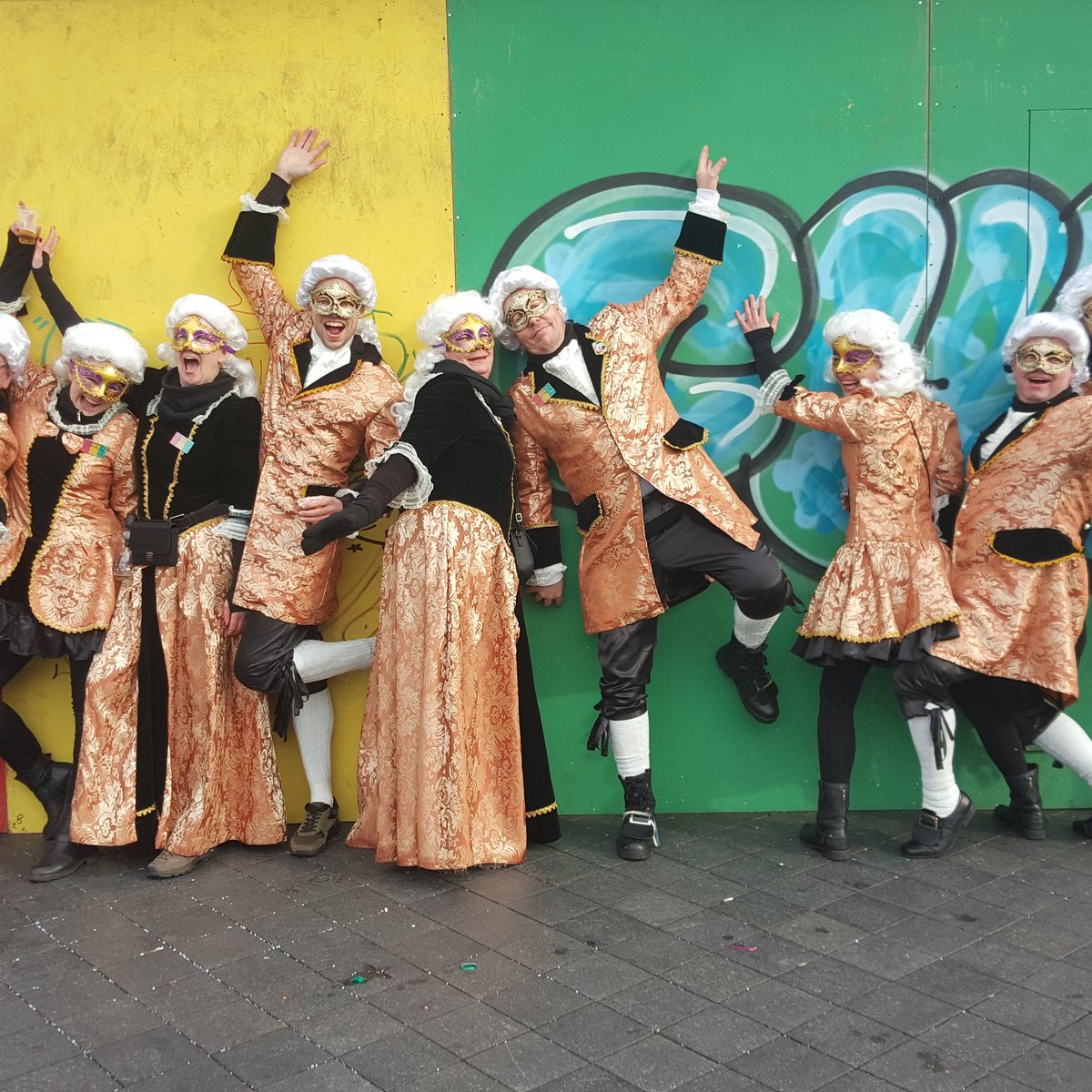 cateringwinters's tweet photo. Met een aantal van onze medewerkers #Carnaval2018 in #Maastricht gevierd! Het was FANTASTISCH!! https://t.co/VwmzGQdZed