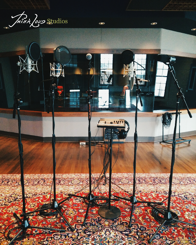 ThinkLoudStudio's tweet photo. All ready for a shootout!
.
.
.
#thinkloudstudios #yorkpa #recordingstudio #neumann #sterlingaudio #oceanway #shure #sm7b #sm58 #bockaudio #thebandlive #freaks4live #gratefullIīve #chadtaylor #musicstudio #singer #gearporn https://t.co/OtheQm1ec2