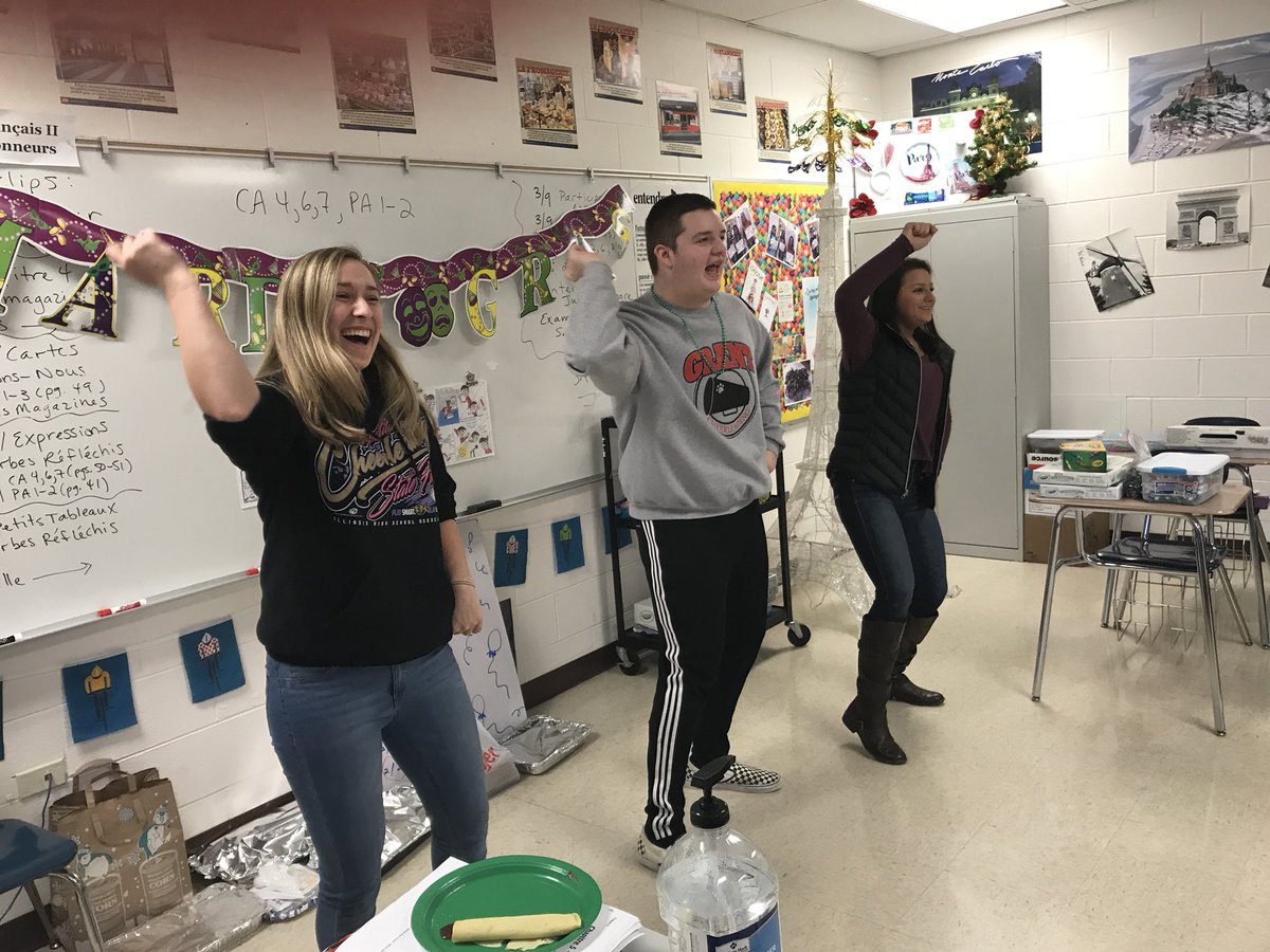 amanda_lebrun's tweet photo. Celebrating Mardi Gras in the French Classes!!! #FatTuesday #grantmindset @GrantBulldogs https://t.co/FAoohSh9DD