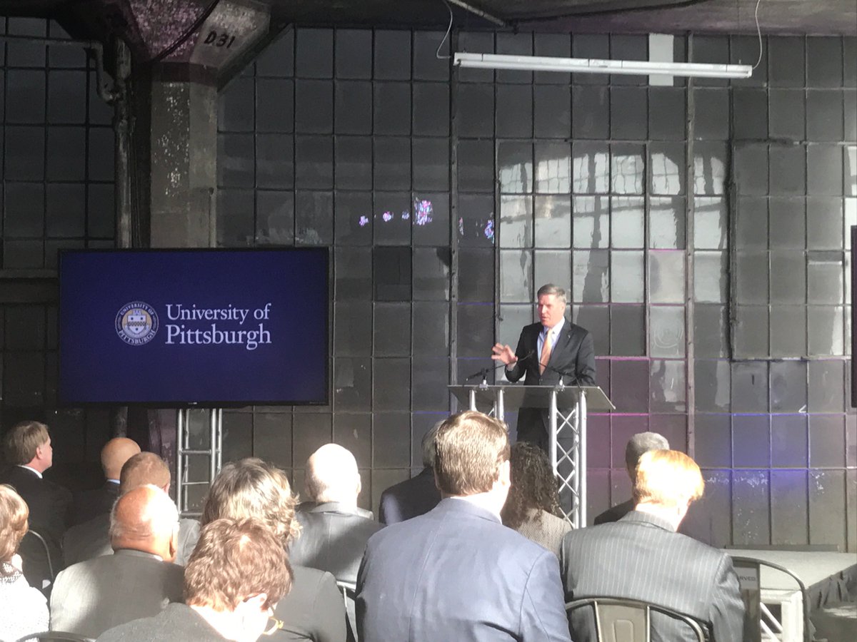 .<a href="/PittTweet/">University of Pittsburgh</a> and <a href="/UPMCnews/">UPMC</a> announced a $200 million investment today hoping to turn a former Ford building into an "innovation hub."
pittnews.com/article/127654…