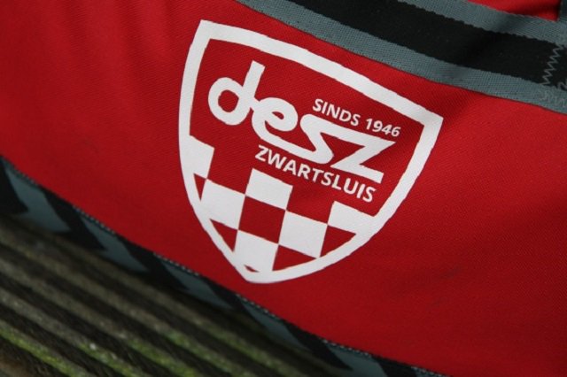 SVDESZ's tweet photo. VACATURE: Trainer S.V. DESZ 2 2018/2019. Voor het komend seizoen is S.V. DESZ op zoek naar een nieuwe trainer voor haar 2e selectie: https://t.co/nLPWXoCoDl https://t.co/OkKsQjF7uQ