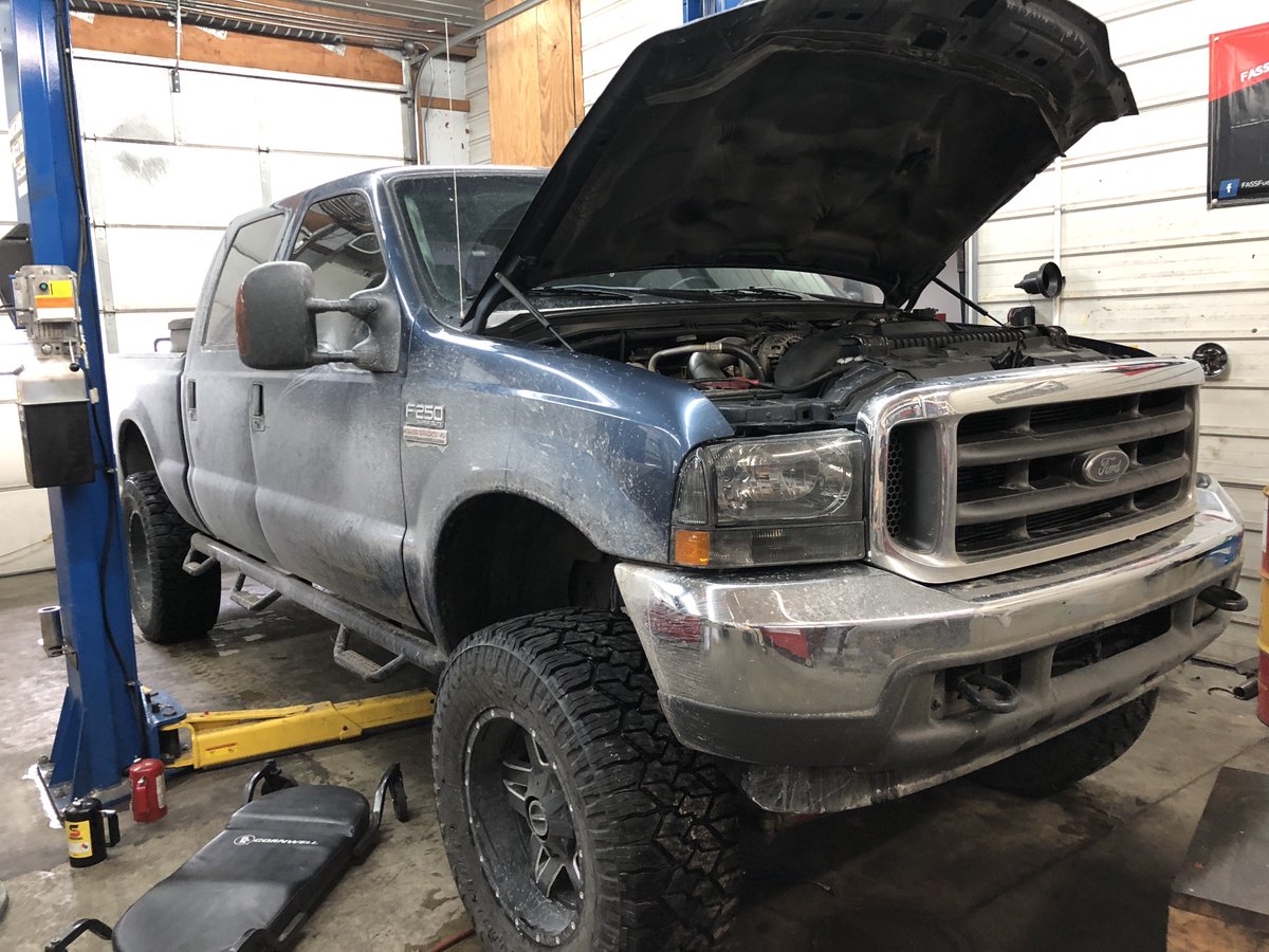 lockeautodiesel's tweet photo. Inspecting this nice #2004 #6.0 for oil leaks. #lockeperformance #ram #chevy #ford #4x4 #diesel #cummins #powerstroke #duramax #qualityoverquantity #doitrightthefirsttime #efilive
#bringittothepros https://t.co/kyTAZLfT9O