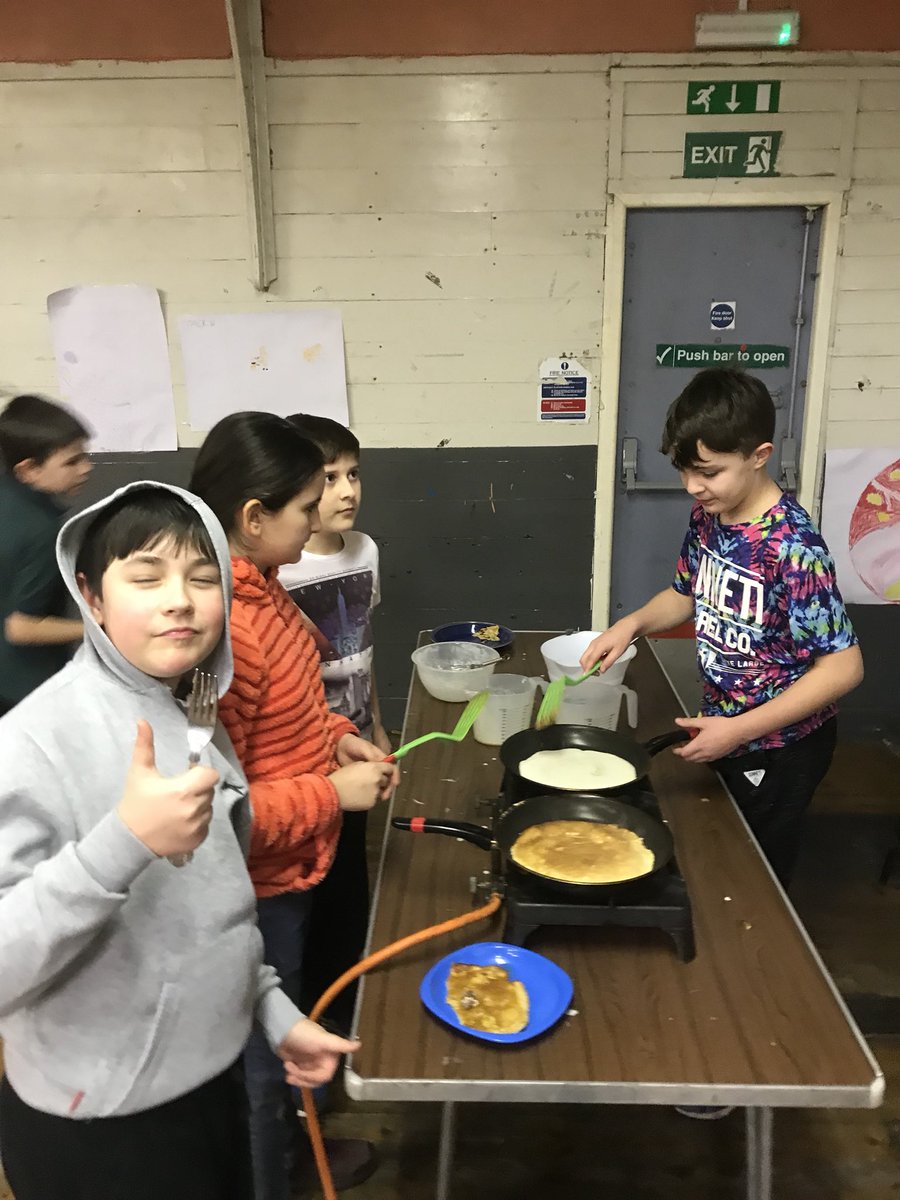 SJNScouts's tweet photo. Tonight our scouts are making Chinese pancakes #PS08 #PS09 #PancakeDay #YearOfDog https://t.co/dqoSzGZZ0O