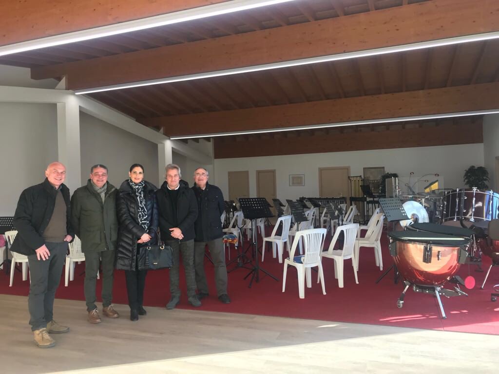cappellini_c's tweet photo. Due piacevoli visite oggi pomeriggio: la prima all’azienda #Solchim di #Fiesco (che ha davvero una bella storia da raccontare!) e la seconda alla mitica banda di #Trigolo!!
#PiùLombardia
#PiùImpresa
#PiùCultura https://t.co/ADd7YB4na3