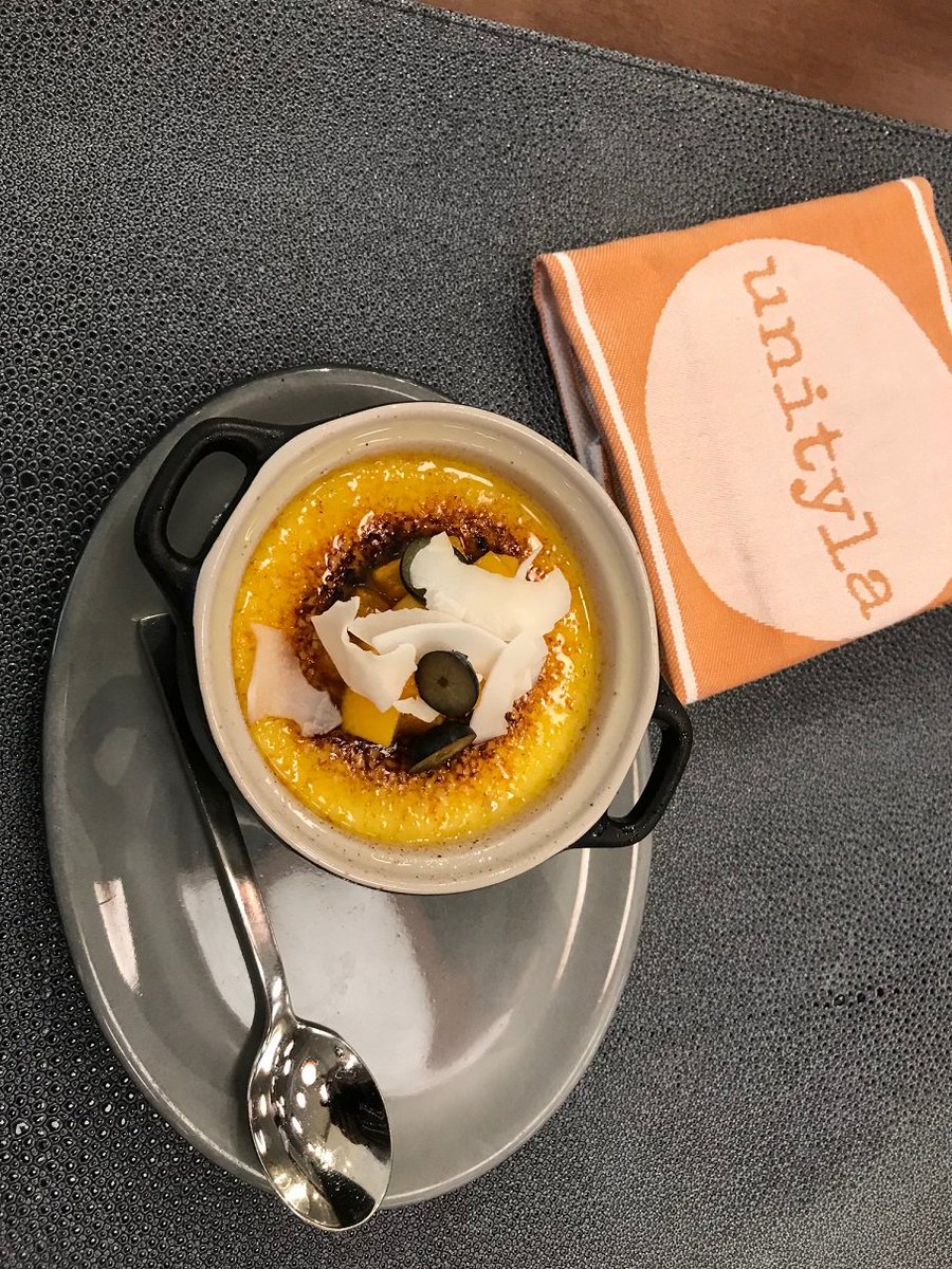 babiesNstuff's tweet image. #unityla restaurant at #HyattRegencyLAX offers THE KISS (DESSERT) a Coconut and Cardamom Crème Brulee for #ValentinesDay. Stop in for an unairport three-course dinner experience.  ow.ly/RiAY30insex