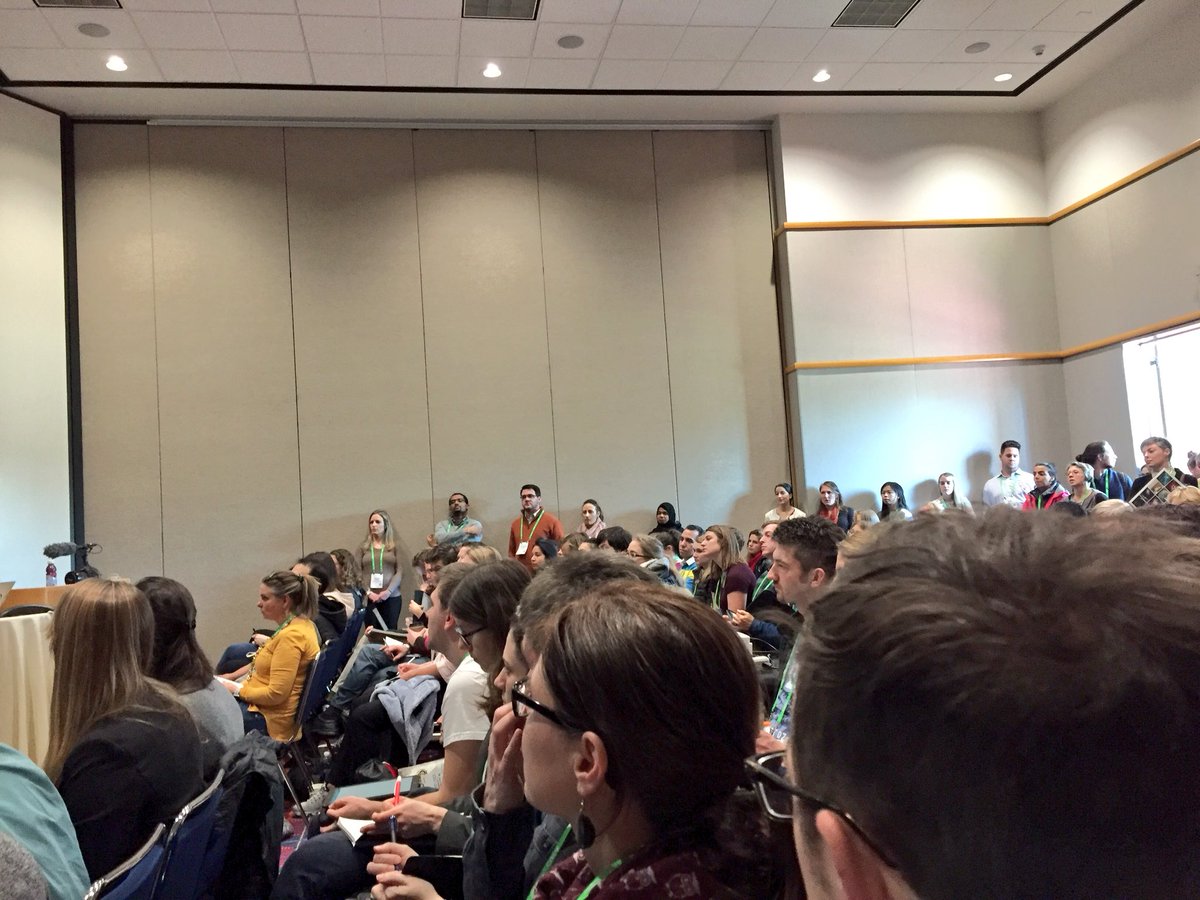 tossey's tweet photo. This is SO awesome to see. There didn’t used to be so much interest in this topic at conferences ... but today’s ‘Art of #Science #Storytelling’ #OSM18 workshop was overflowing &amp; had great energy 😃 #scicomm https://t.co/D3tBTl0qfn