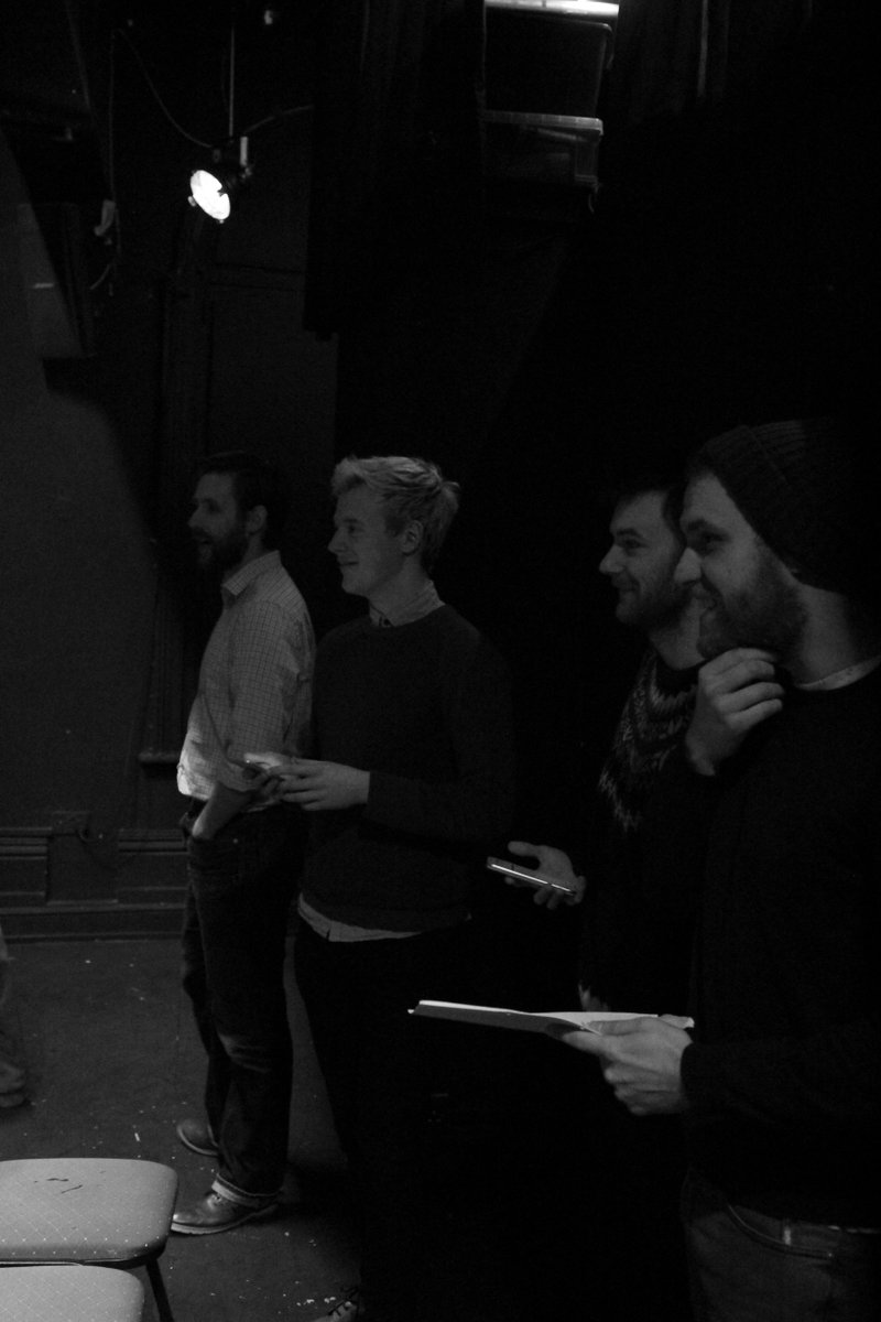 With less than a week until our world premiere of funny, moving and downright theatrical FOUL PAGES here's a sneaky peek into our rehearsals. Some perfs already SOLD OUT so grab your tickets fast. 
You think you know Shakespeare?! Think again! BOOK HERE thehopetheatre.com/productions/fo…